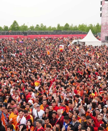 Galatasaray şampiyonluğunu Yenikapı'da kutluyor