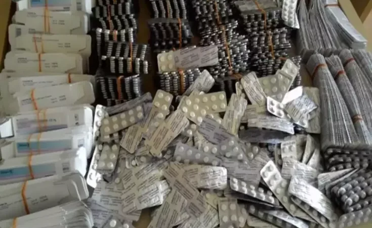 İstanbul merkezli kaçak ilaç operasyonu :235 bin ilaç ele geçirildi