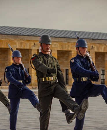 Ozgur-Ozel-19-Mayis8217ta-Genclerle-Anitkabir-Yuruyusune-Liderlik-Edecek-featured